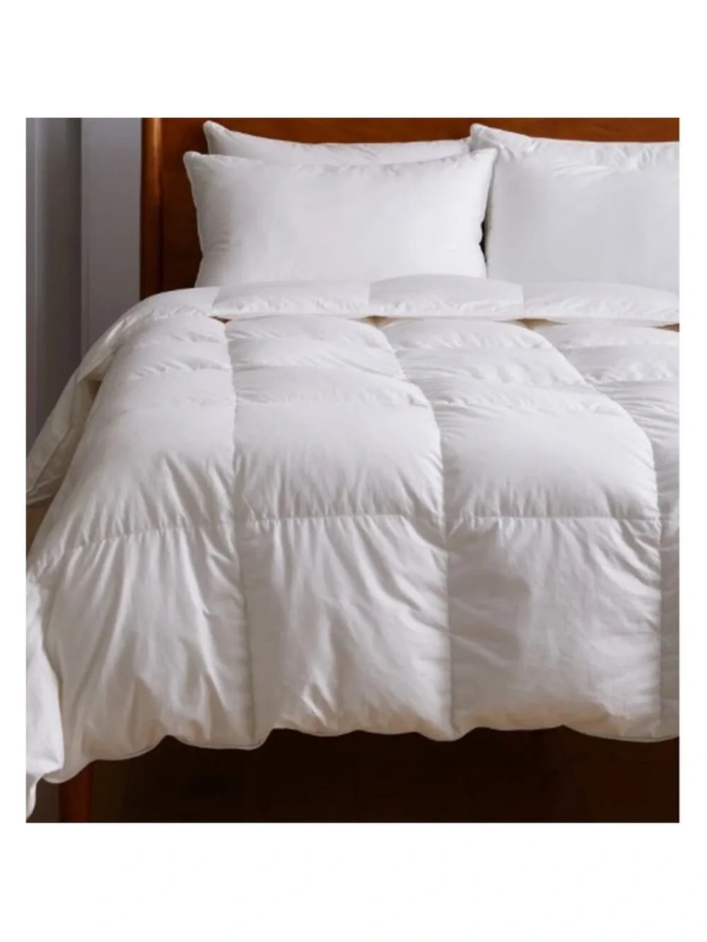 QUINCE Premium Down Alternative Comforter Lightweight All Season Full/Queen-NWOT